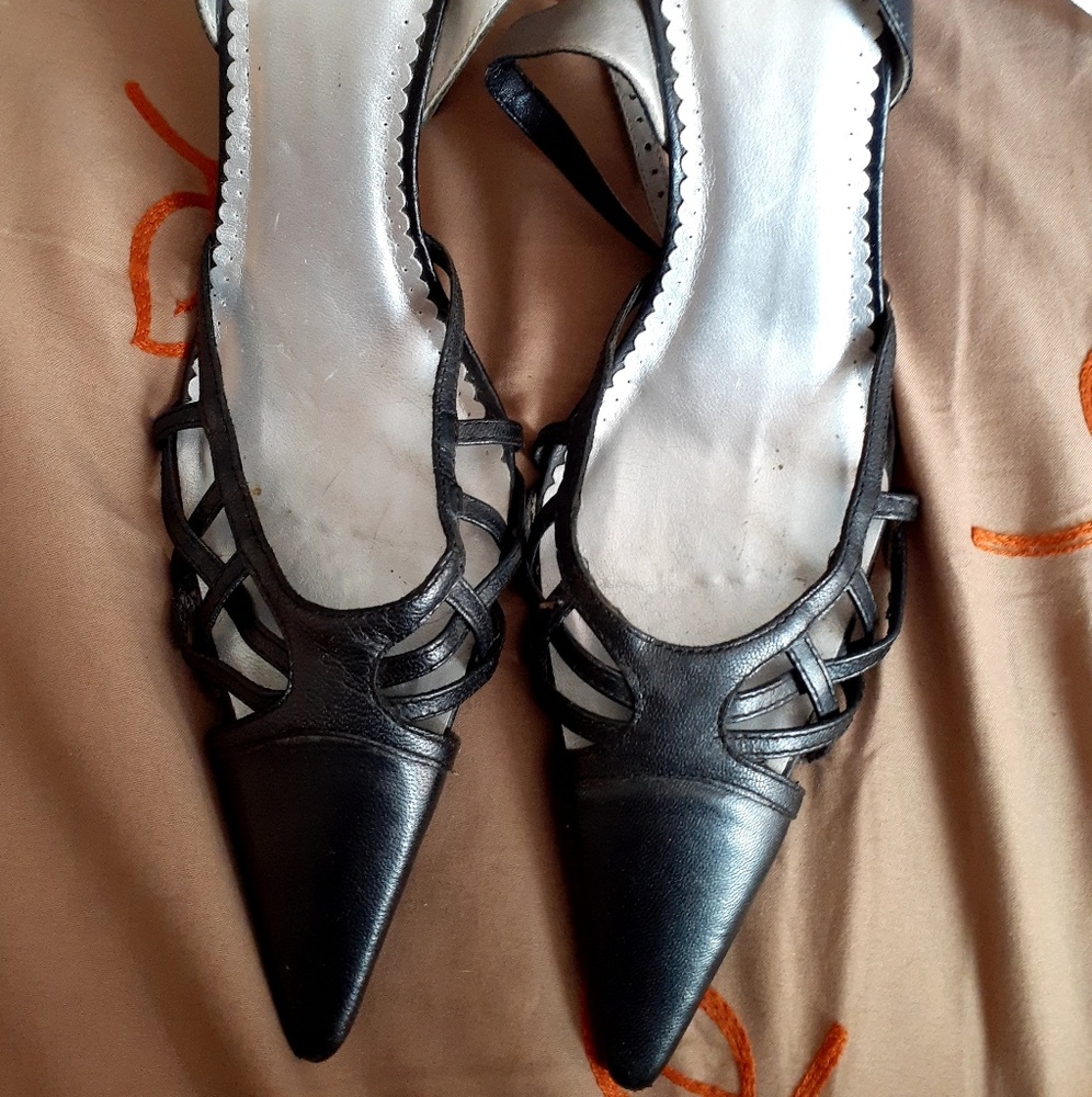 BcBg Navy heels